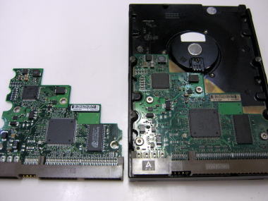 ハードディスク基板の交換部品